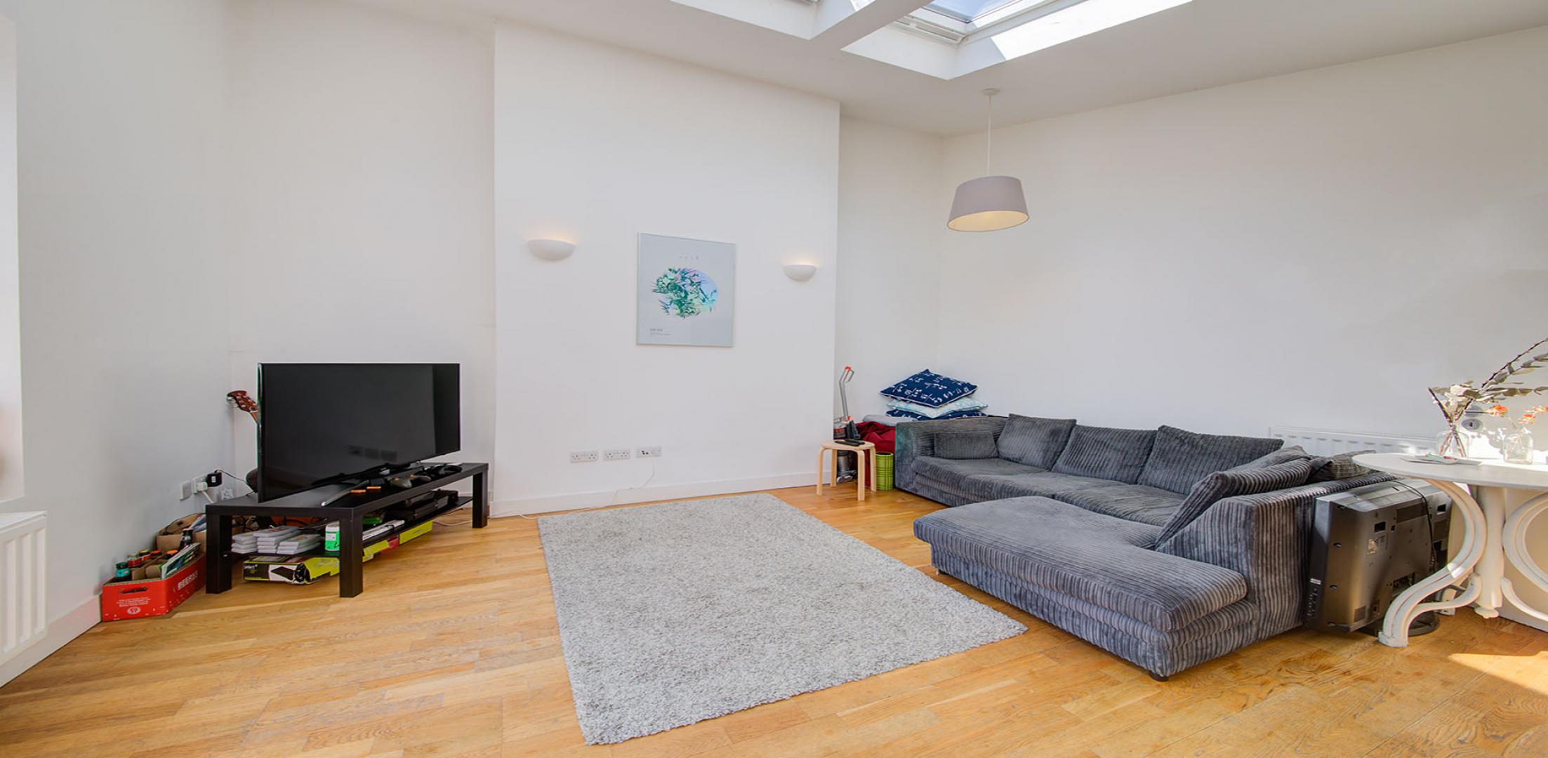 			3 Bedroom, 1 bath, 1 reception Flat			 Hilldrop Road, Tufnell Park